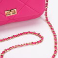 Dámska prešívaná štvorcová kabelka na retiazke malá ružová 97-4Y-228-P
