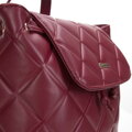 Dámsky ruksak z geometricky prešívanej ekokože čerešňový 97-4Y-611-3