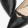 Damskie czółenka ze skóry na słupku czarne 100-D-507-1