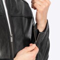 Męska kurtka biker ze skóry naturalnej czarna 100-09-807-1