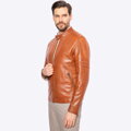 Męska kurtka biker ze skóry z przeszyciami jasny brąz 100-09-808-5