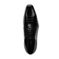 Męskie derby z lakierowanej skóry o fakturze croco czarne 96-M-519-1C