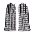 Damskie rękawiczki w pepitkę z logo czarno - białe 39-6P-030-1