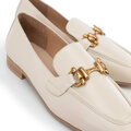 Skórzane damskie mokasyny z klamrą kremowe 100-D-504-9