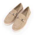 Zamszowe mokasyny z klamrą beżowe 100-D-400-9