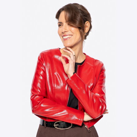 Krótka kurtka z ekoskóry czerwona 100-9P-107-3