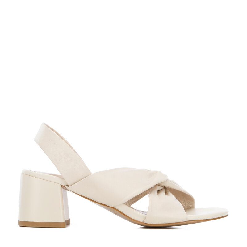 Damskie sandały z miękkiej skóry na słupku kremowe 96-D-512-0