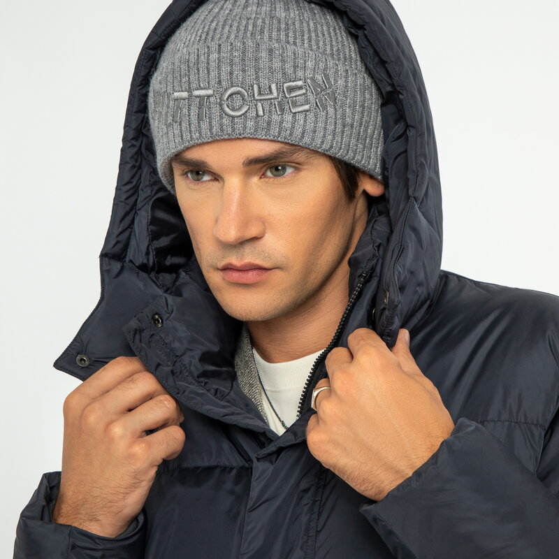 Czapka zimowa z haftowanym logo szara 99-HF-201-8